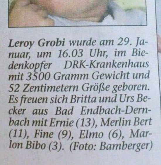 Die Geschwister Ernie, Bert, Fine, Elmo und Bibo gratulieren ihrem Bruder Leroy Grobi