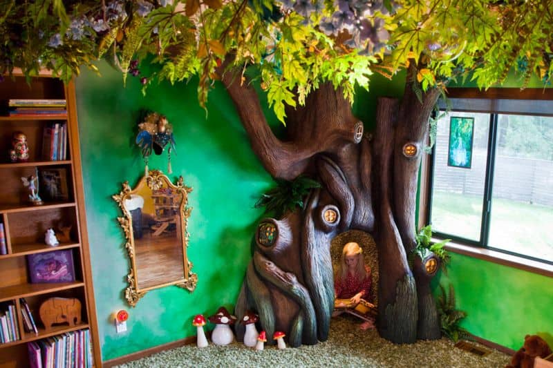 Papa verwandelt Zimmer der Tochter in einen Märchenwald