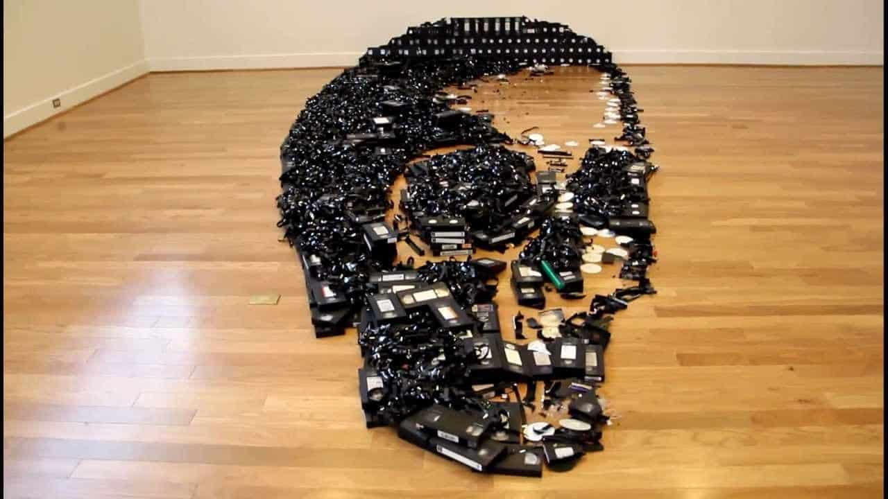 Anamorphic Dead Media Skulls