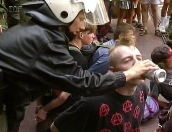 Cop, Punk & Dosenbier