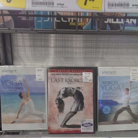 Neulich im Regal bei den Yoga DVDs