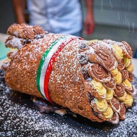 Cannoli gefüllt mit Cannolis