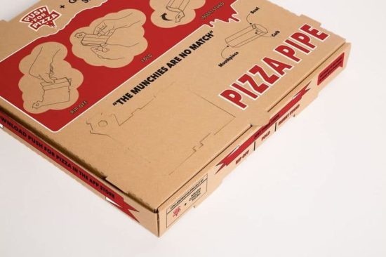 Hasch-Pfeife aus einer Pizza-Box