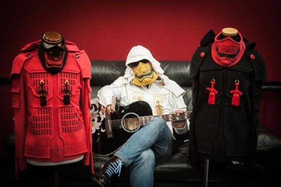 Hoodies aus Japan, die wie eine Samurai Rüstung aussehen