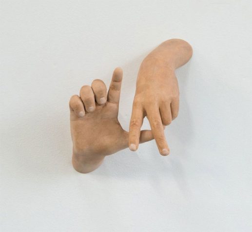 Fingerfertige Wandskulpturen