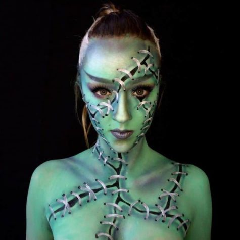 Die 16-jährige Lara liebt Monster-Maskierung