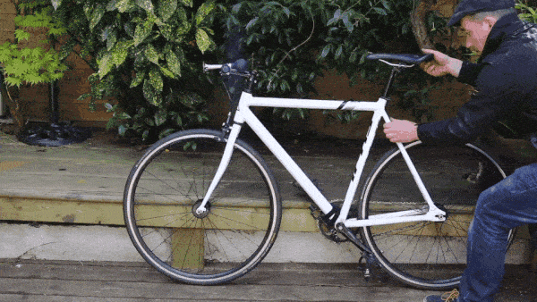 Miniatur Bombe gegen Fahrraddiebe