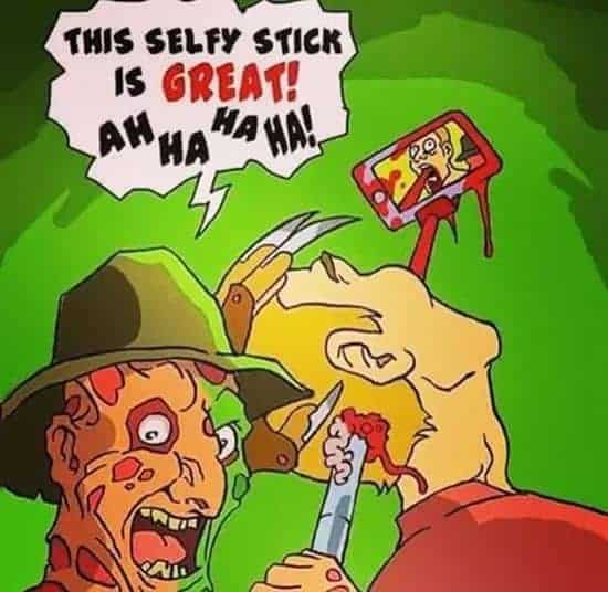 Nowy kijek do selfie Freddy'ego