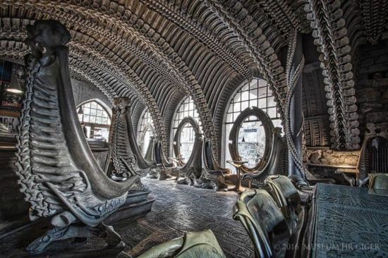 H.R. Giger Bar im H.R. Giger Museum
