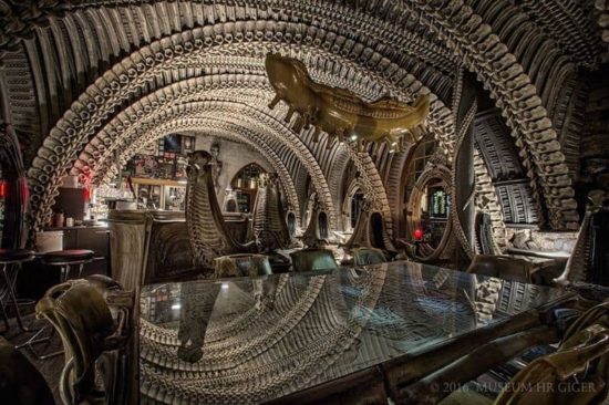 H.R. Giger Bar im H.R. Giger Museum