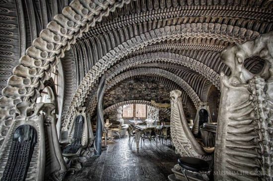 H.R. Giger Bar im H.R. Giger Museum