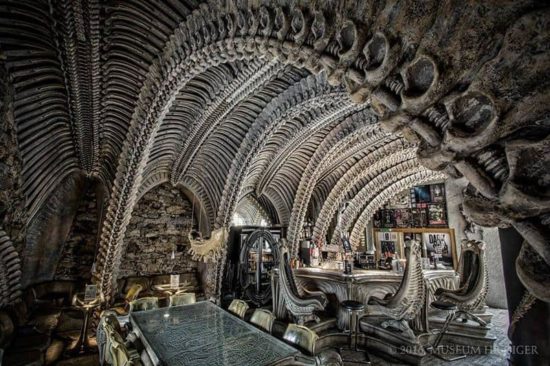 H.R. Giger Bar im H.R. Giger Museum