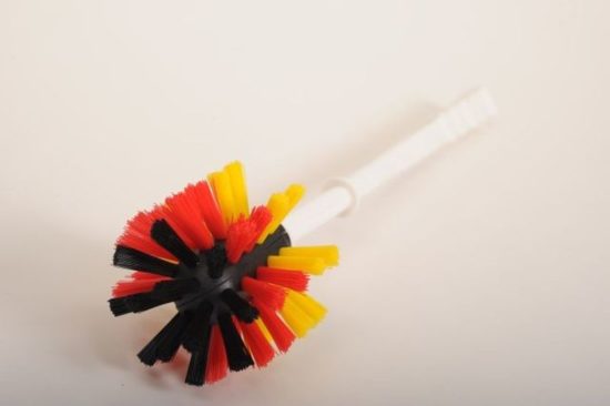 Must-have für die EM: Die Schland-WC-Bürste