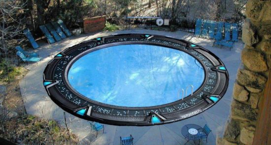 Stargate-zwembad in de tuin