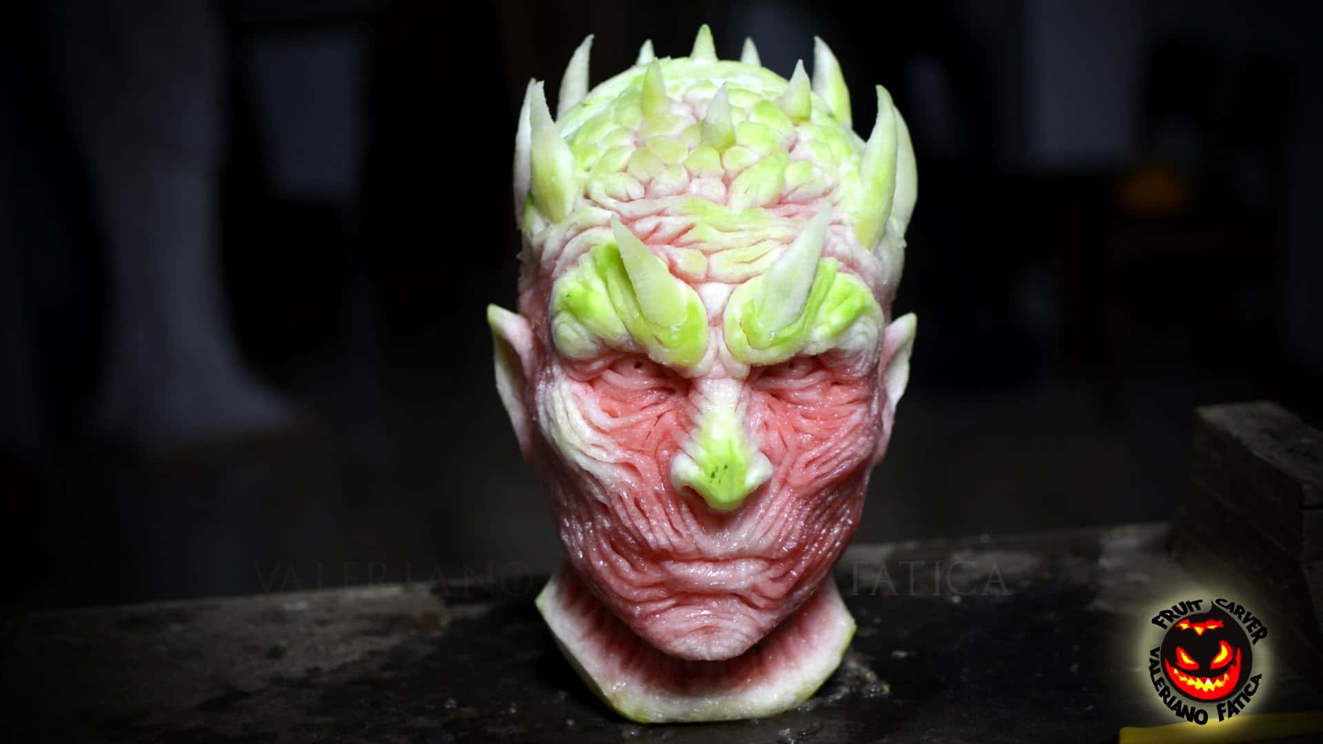 Wie eine Wassermelone zu einem White Walker aus "Game of Thrones" wird