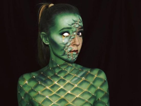 16 Jährige verwandelt sich mit Make-up in Monster