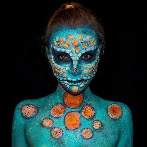 16 Jährige verwandelt sich mit Make-up in Monster