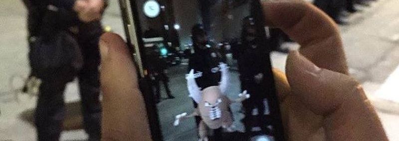 Pokémon Policía Antidisturbios