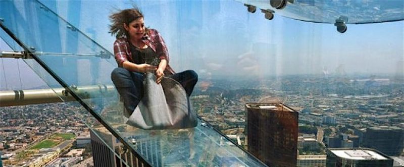 SkySlide: Rutsche aus Glas über den Dächern von Los Angeles