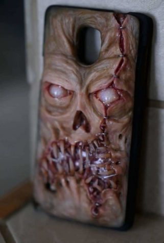 Creepy Smartphone-Hüllen aus der Hölle von Morgan Loebel