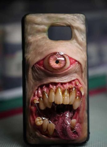 Capas de smartphone assustadoras da Hell by Morgan Loebel