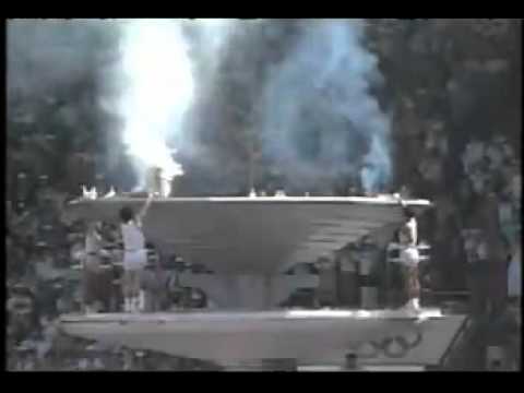 Geroosterde duiven bij het ontsteken van de Olympische Vlam in Seoel in 1988