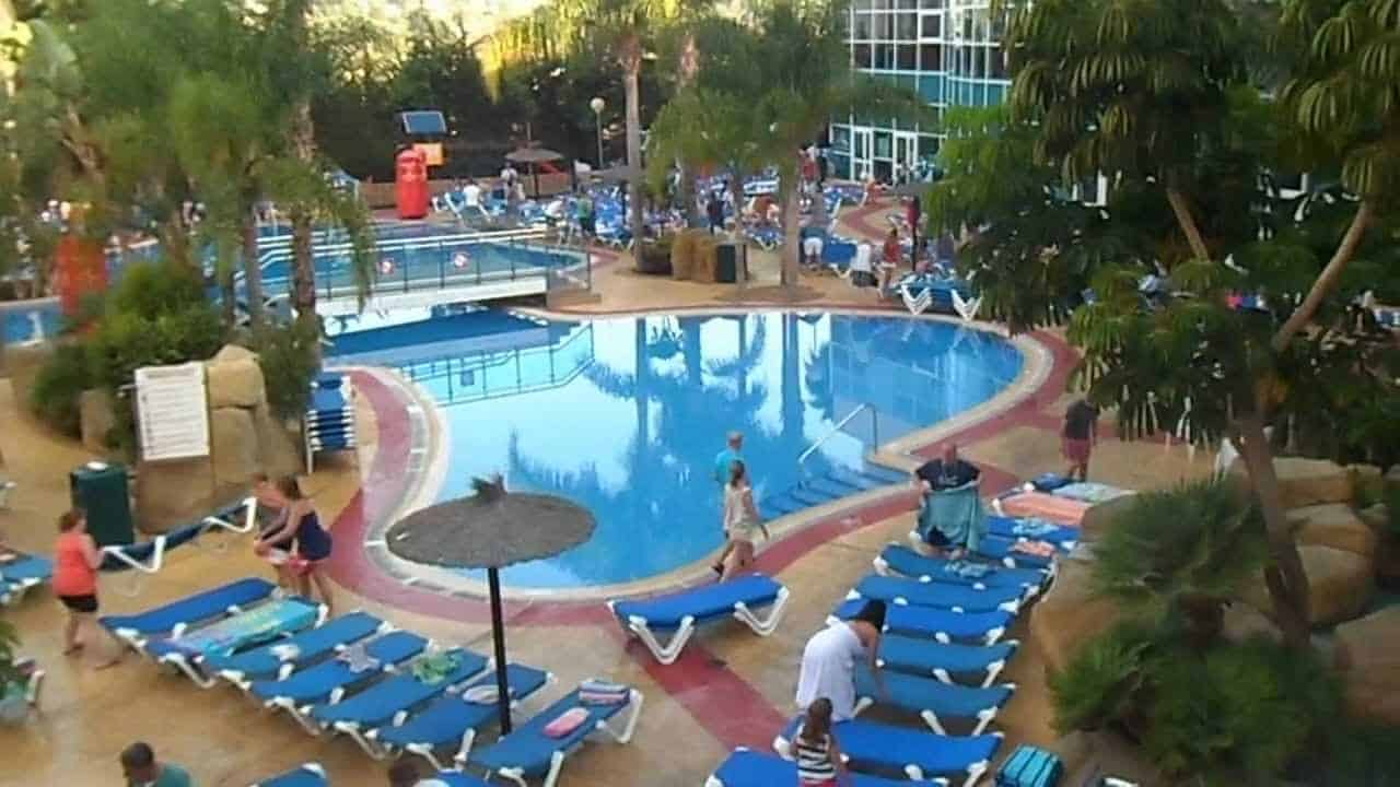 wahnsinn wenn touristen die lieg