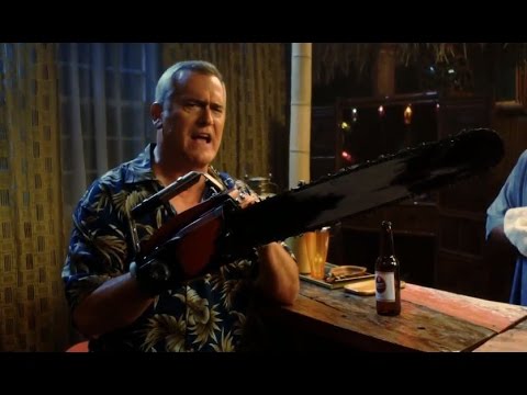 Bruce Campbell aka Ash tells us about the advantages and disadvantages of a chainsaw hand