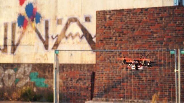 Farbbomben mit Drohnen werfen