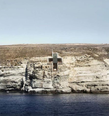 Kreuzförmige Kapelle in der Klippen