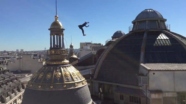 Parcour über den Dächern von Paris