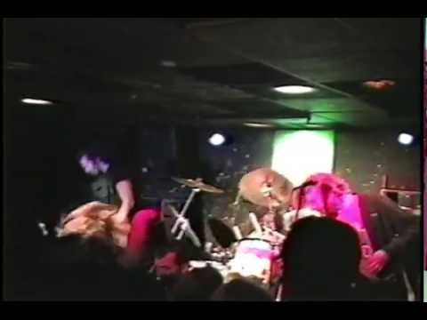 25 years ago: Nirvana play "Smells Like Teen Spirit"
