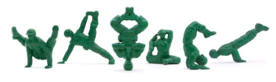 Yoga Joes: Plastik-Soldaten beim Yoga