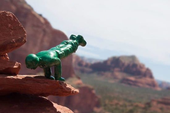 Yoga Joes: Plastik-Soldaten beim Yoga
