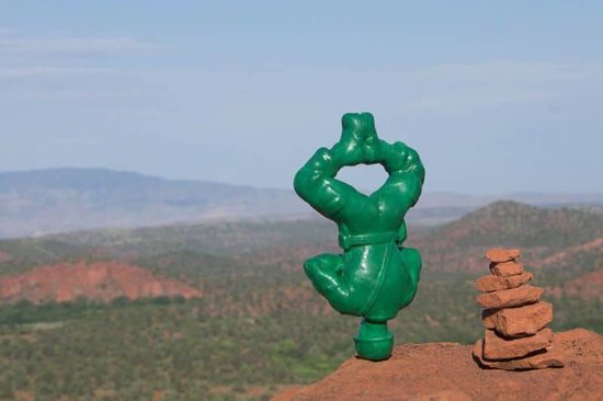 Yoga Joes: Plastik-Soldaten beim Yoga