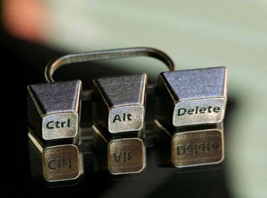 Der CTRL+ALT+DEL Schlagring
