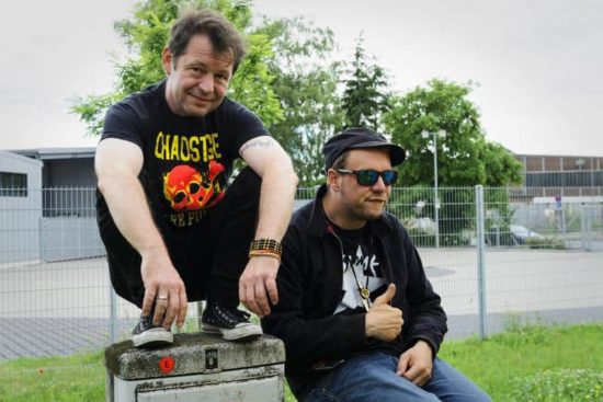 Abstürzende Brieftauben - Doofgesagte leben länger