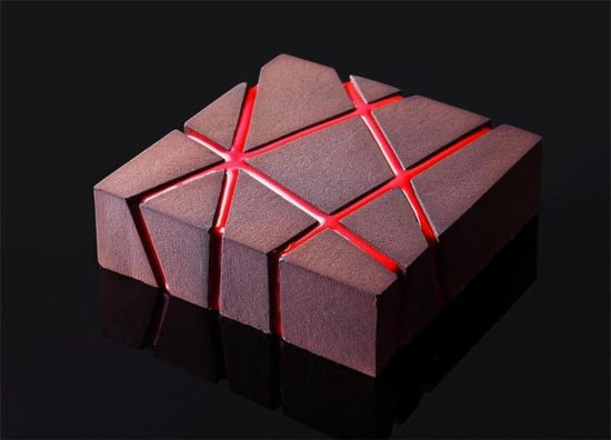 Dinara Kasko macht geometrische Kuchenkunst