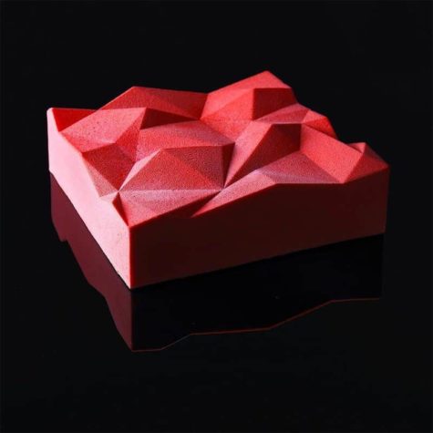 Dinara Kasko vyrába geometrické torty