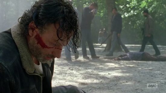 "The Walking Dead" Saison 7: Vous avez peut-être manqué ces détails dans l'épisode 1 si dramatiquement que cela continue
