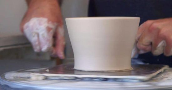 Cremation Design: Morbides Geschirr aus Menschenknochen