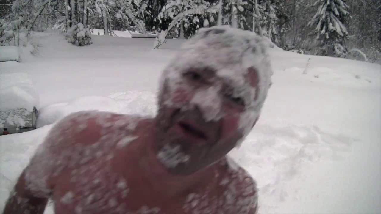 Nórsky víta prvý sneh nahý
