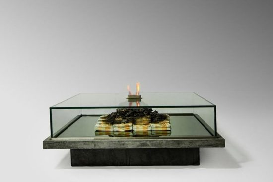 Table fireplace made of burning € 50 bills