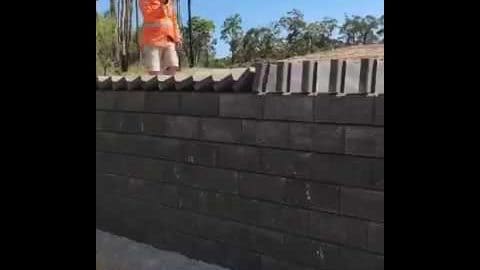 Wie man eine Mauer mit dem Dominoeffekt abdeckt