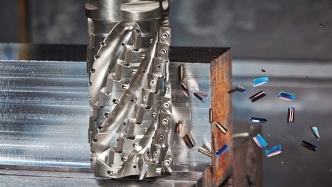 CNC Metallfräsen bei der Arbeit