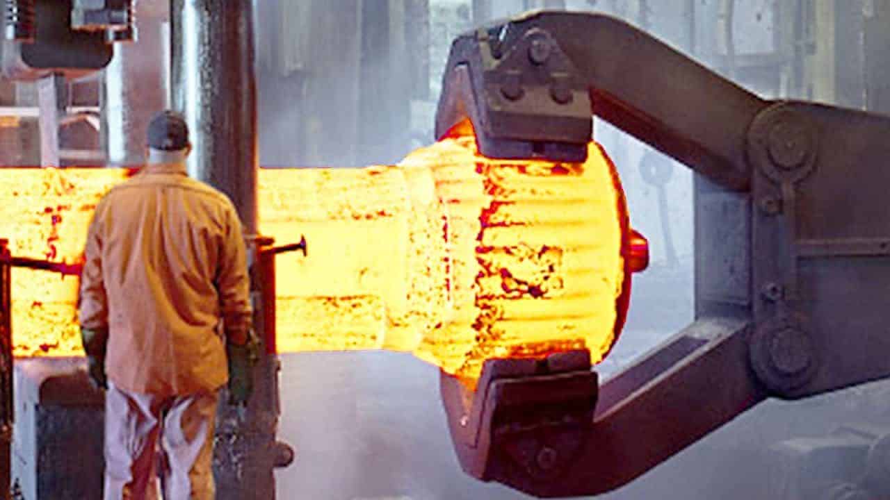 Wie riesige Metallteile geschmiedet werden