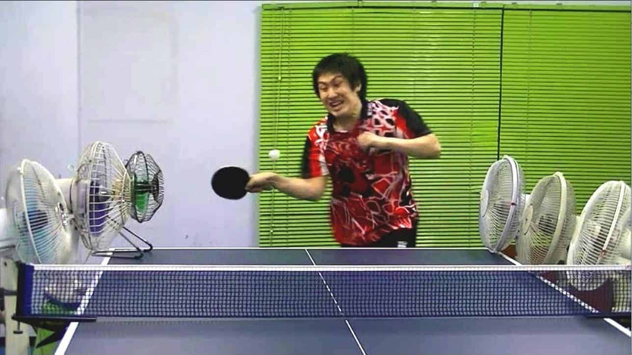 Japanische Tischtennis Trick Shots