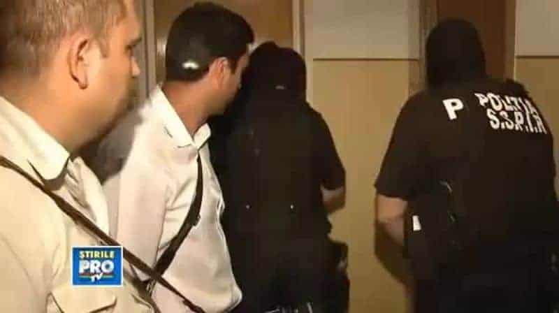 Polizei will Wohnung stürmen – und kommt einfach nicht rein