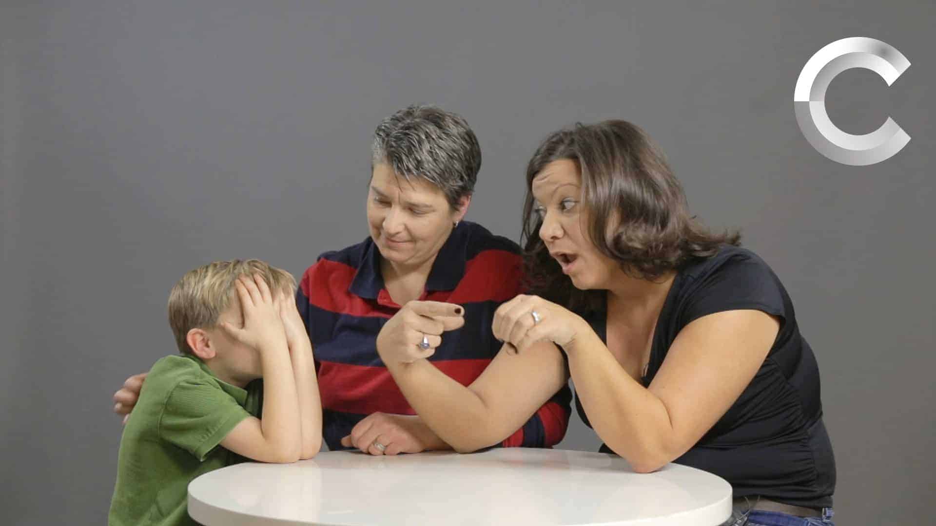 Das Ding mit den Bienen und den Blümchen: Wenn Eltern ihren Kindern das erste Mal erklären wie Babys gemacht werden