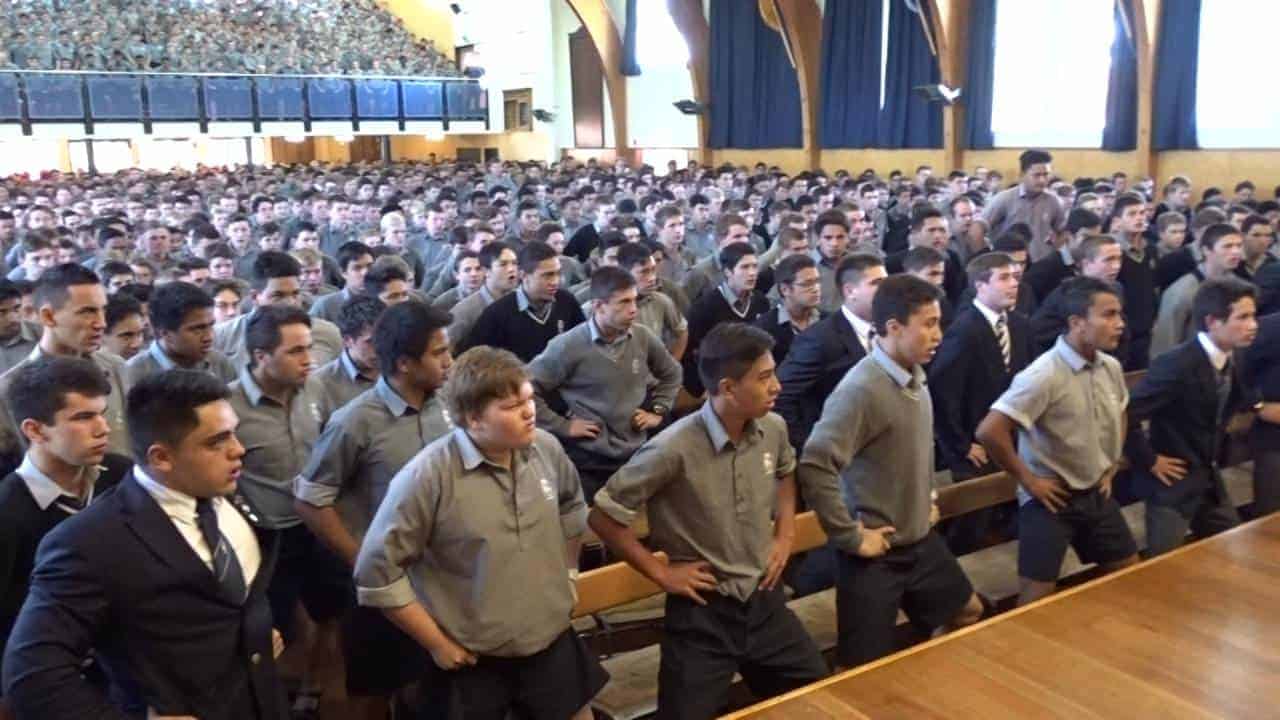 schueler verabschieden lehrer mi